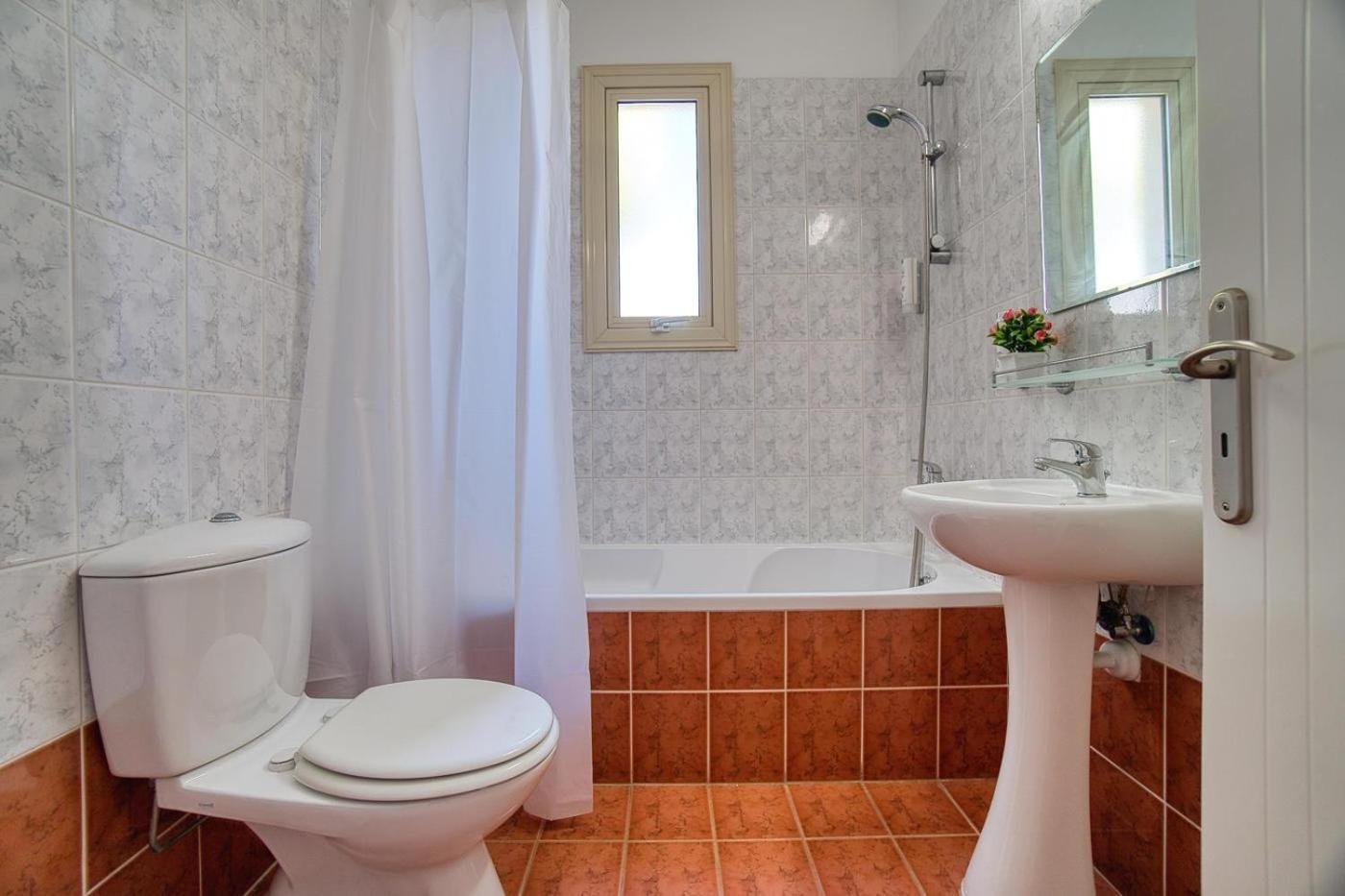 Apartamento Royal Seacrest F G6 Paphos Exterior foto